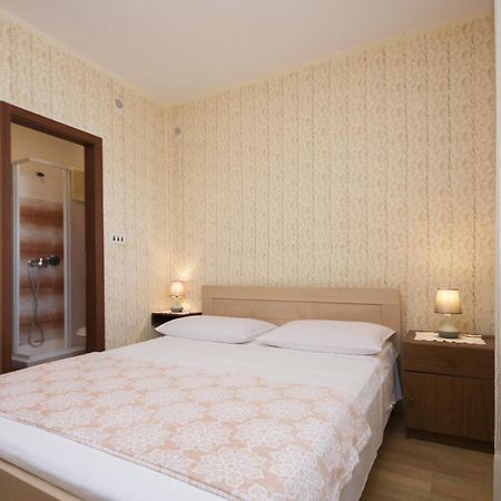 Apartments Vukicevic Brodarica Sibenik Exterior photo